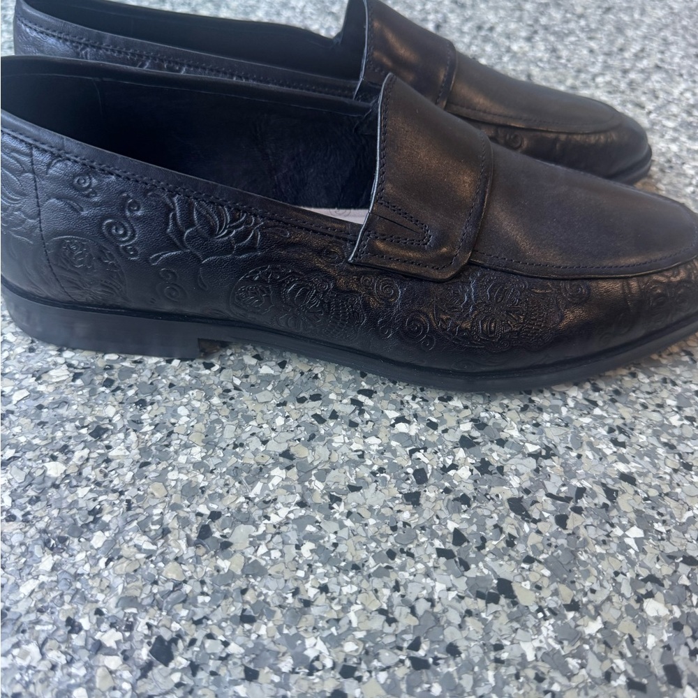 Robert Graham Black Embossed Loafers